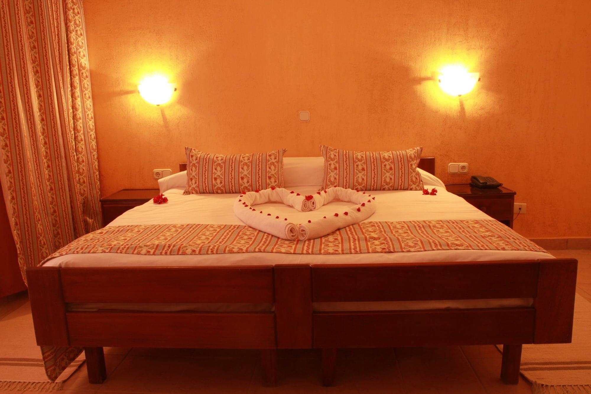 Le Grand Hotels Des Thermes Mezraia ภายนอก รูปภาพ